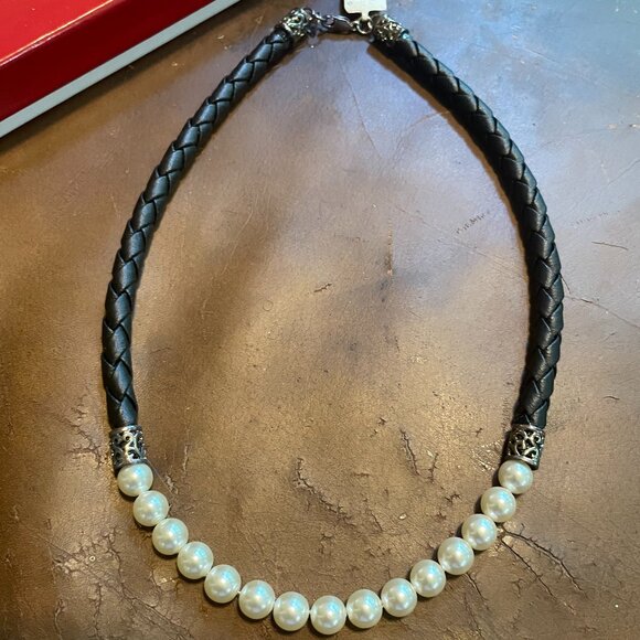 Vintage Woven Leather & Pearl Necklace - Goth Steampunk Style! - Picture 2 of 2